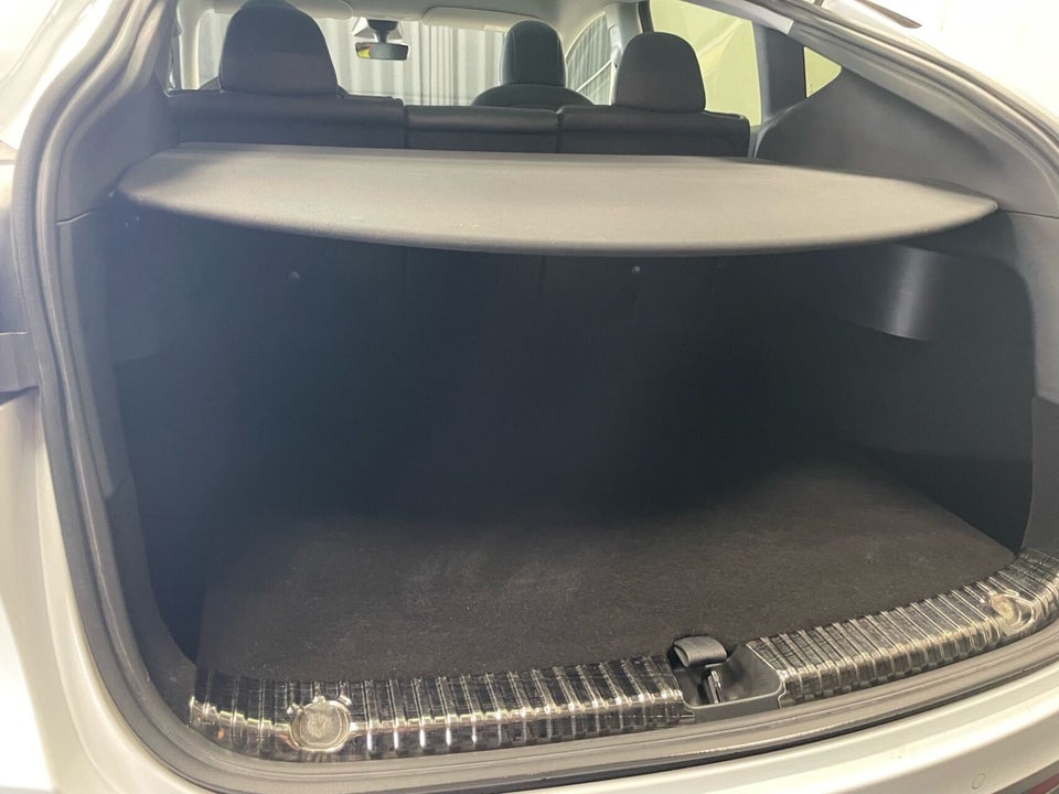 Tesla Model Y Long Range AWD 5d