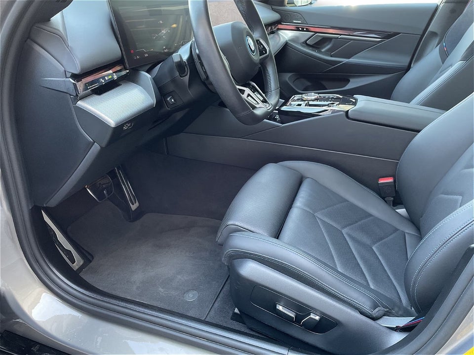 BMW i5 eDrive40 M-Sport Pro 4d