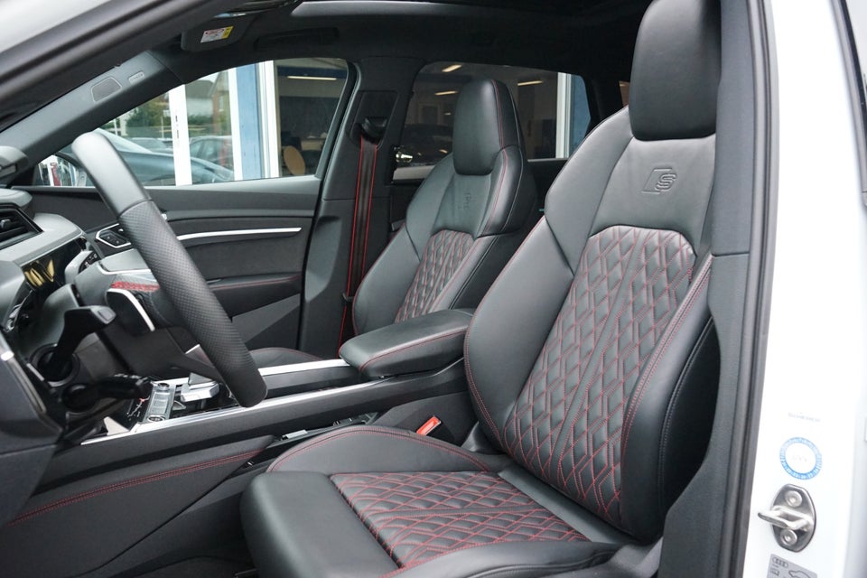 Audi Q8 e-tron 55 S-line Black Style quattro 5d