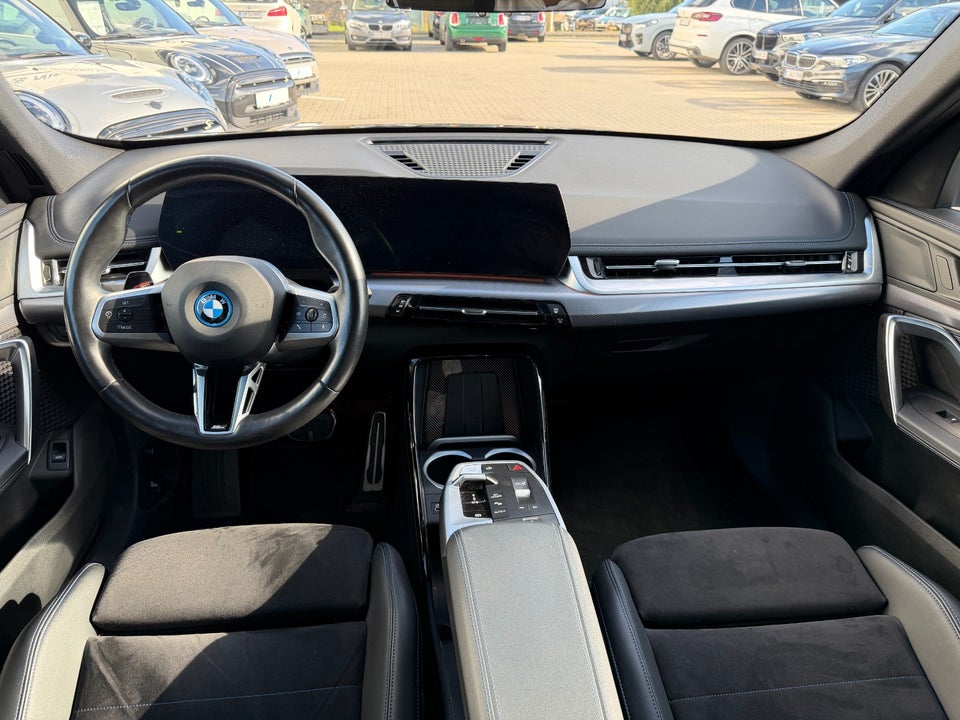 BMW iX1 eDrive20 M-Sport Premium 5d