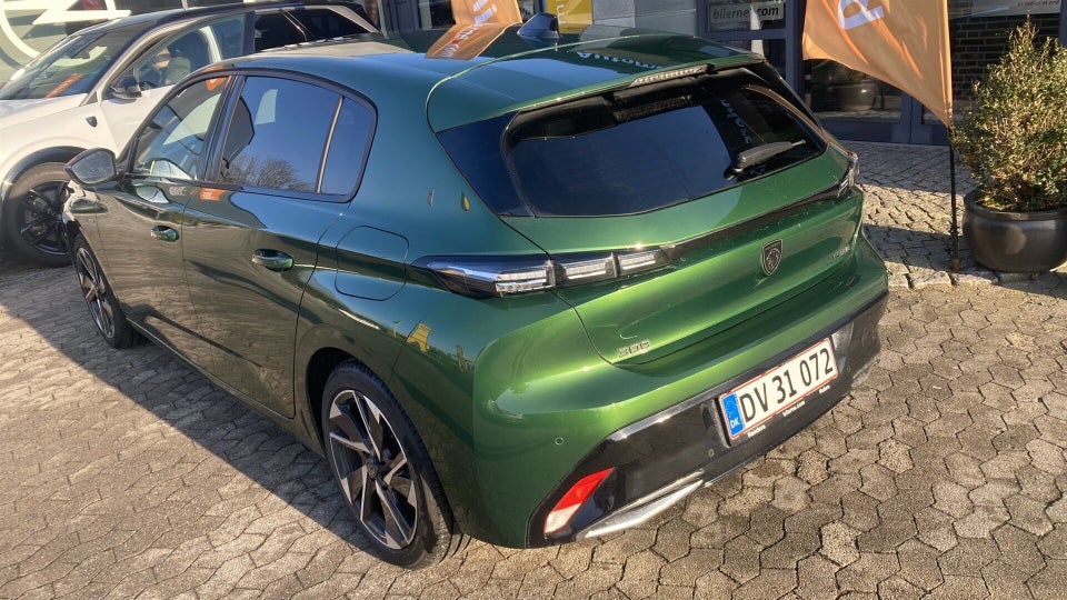 Peugeot 308 1,6 Hybrid First Selection+ EAT8 5d