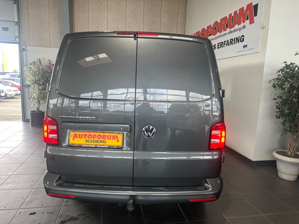 VW Transporter 2,0 TDi 204 Kassevogn DSG lang