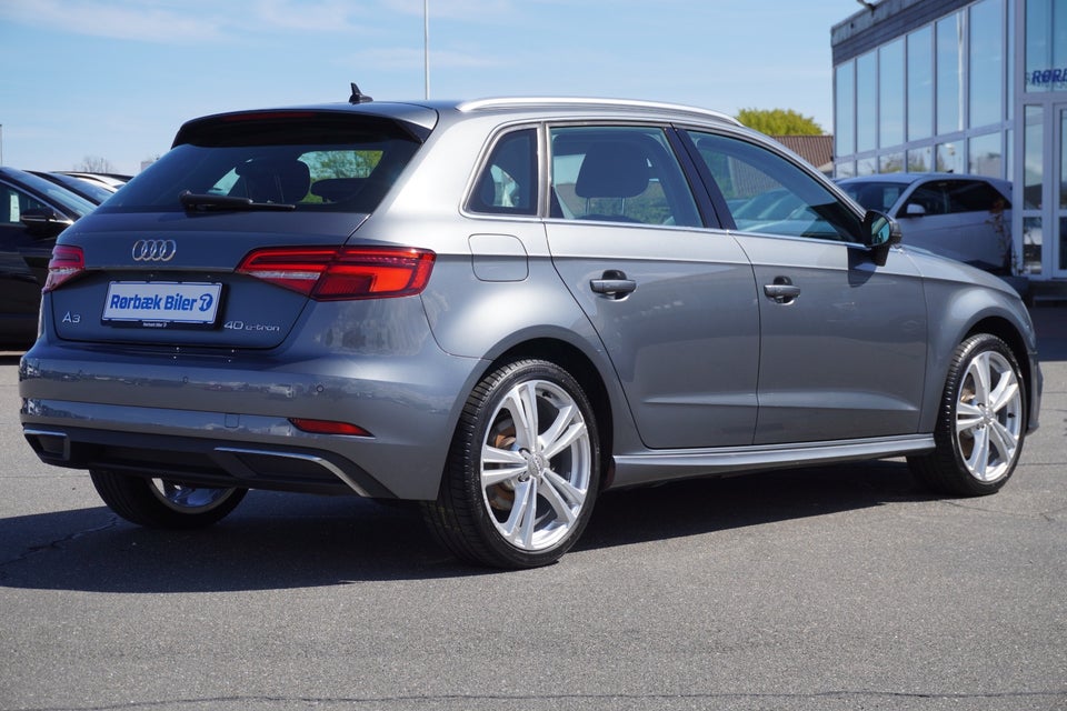 Audi A3 1,4 e-tron Sportback S-tr. 5d