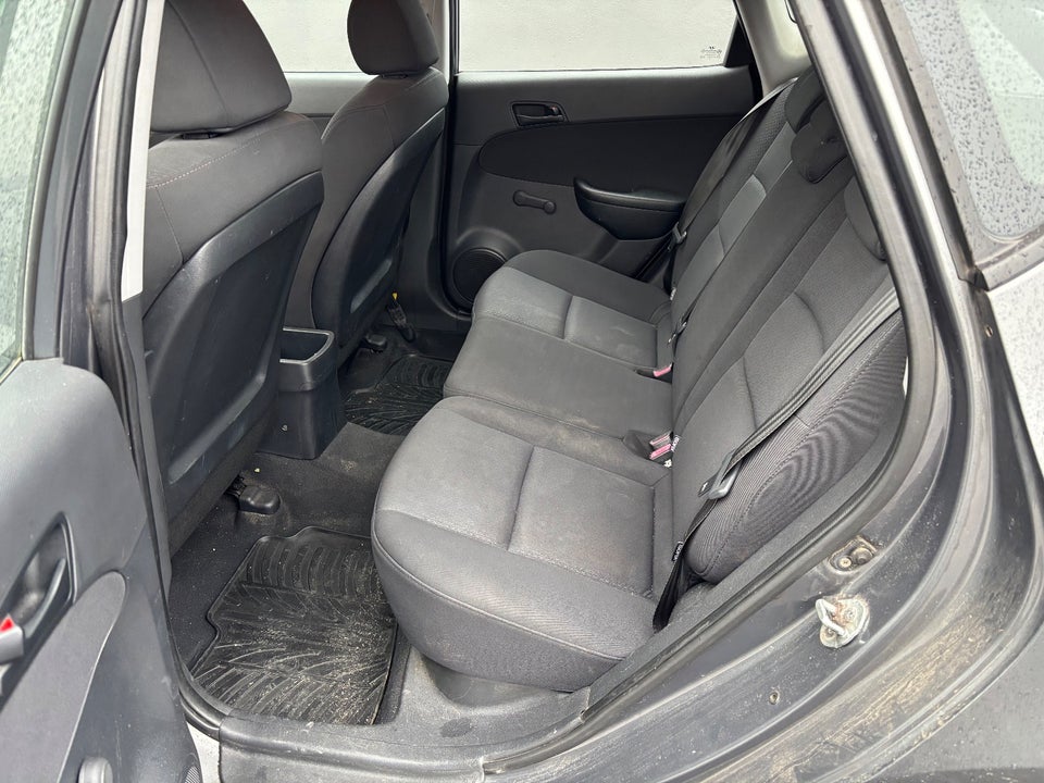 Hyundai i30 1,4 CVVT 109 Comfort 5d