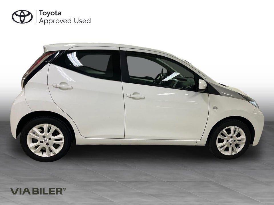 Toyota Aygo 1,0 VVT-i x-pure 5d