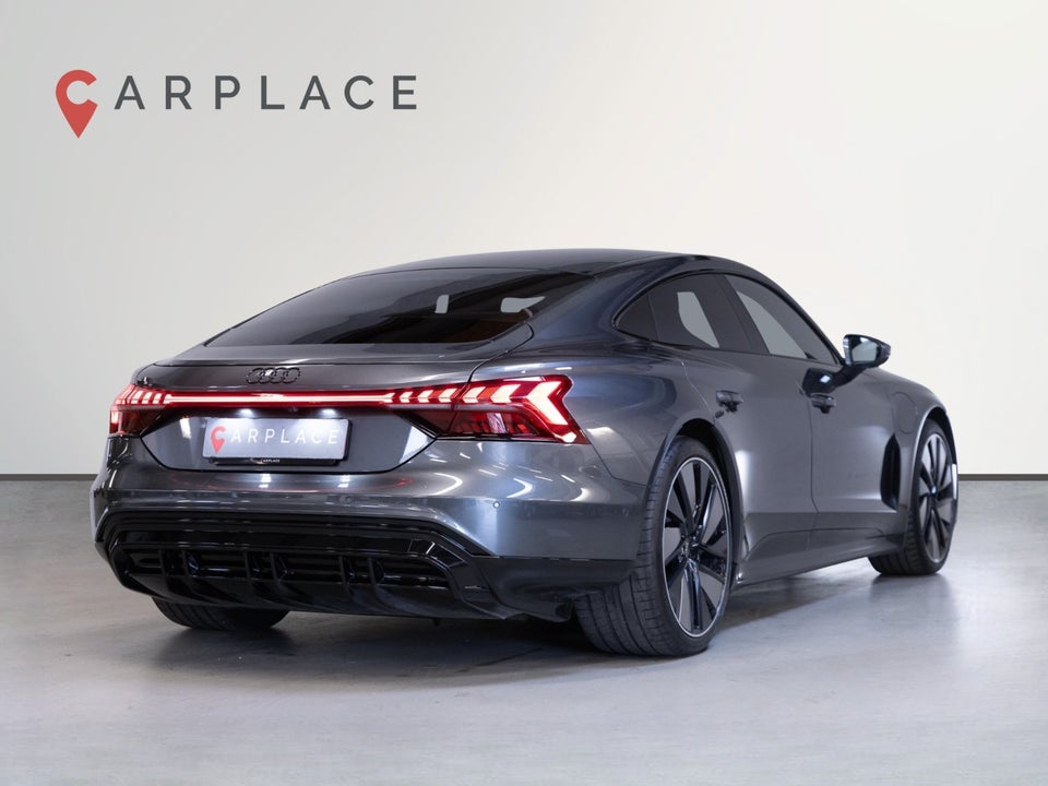 Audi e-tron GT quattro 4d