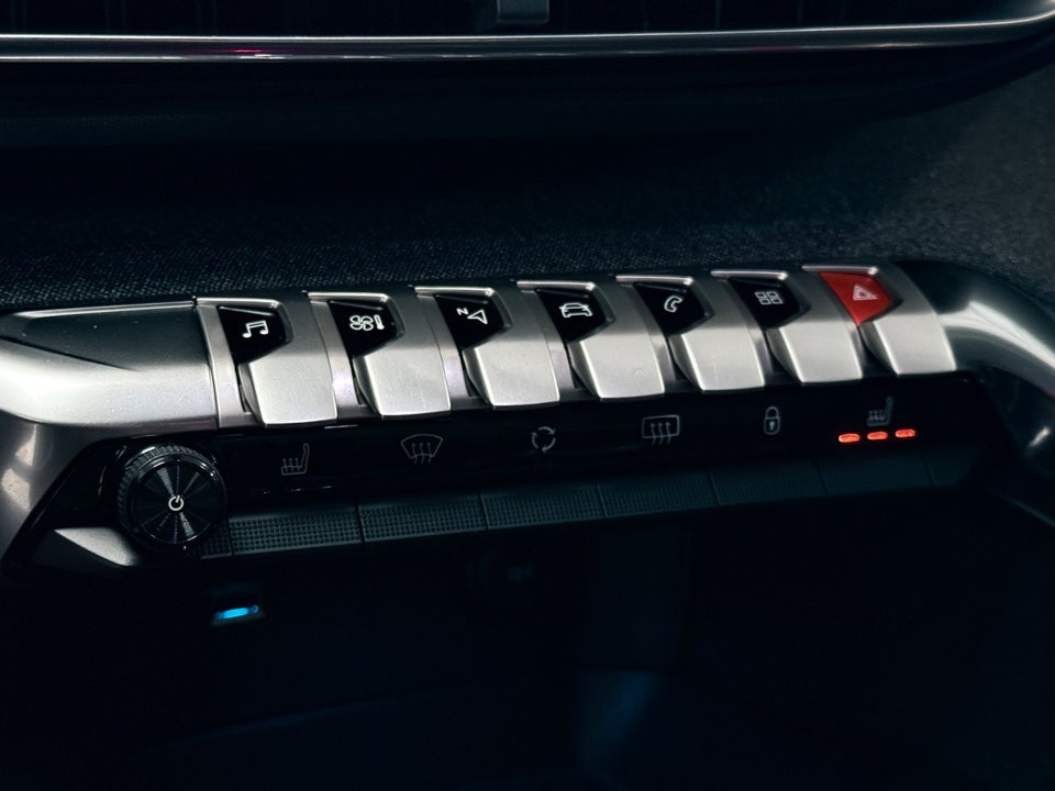 Peugeot 3008 1,6 BlueHDi 120 Allure 5d