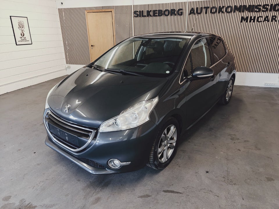 Peugeot 208 1,2 VTi Allure 5d