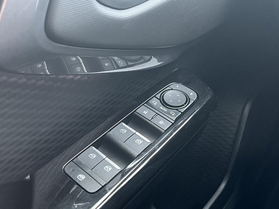 Toyota Urban Cruiser 61 Active 5d