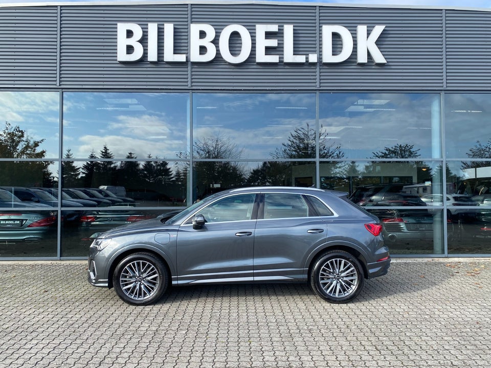 Audi Q3 45 TFSi e S-line plus S-tr. 5d