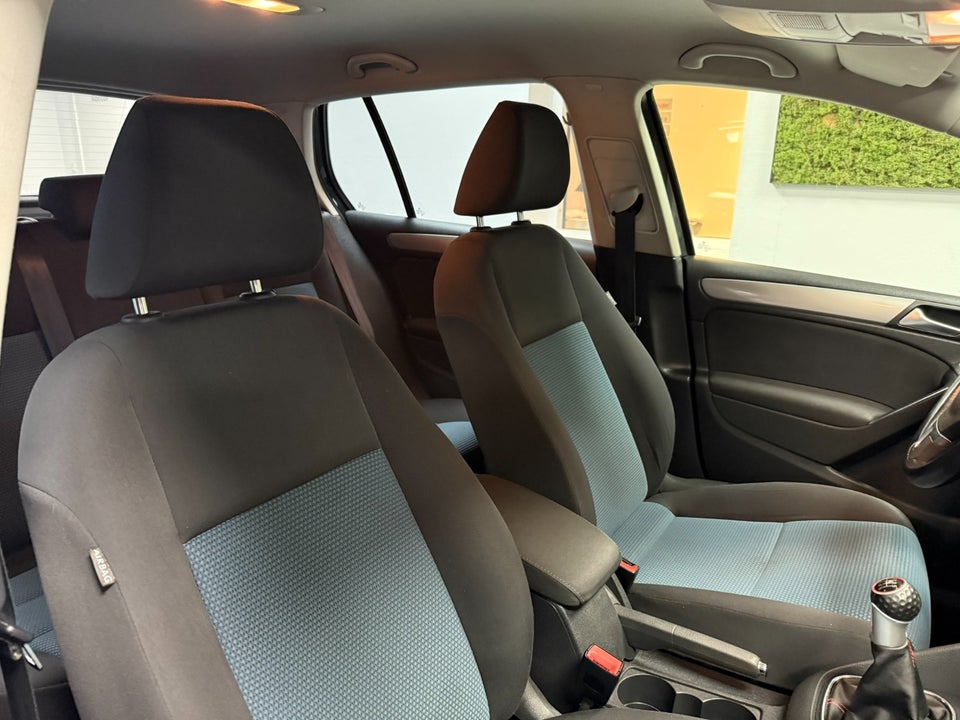 VW Golf VI 1,6 TDi 105 BlueMotion 5d