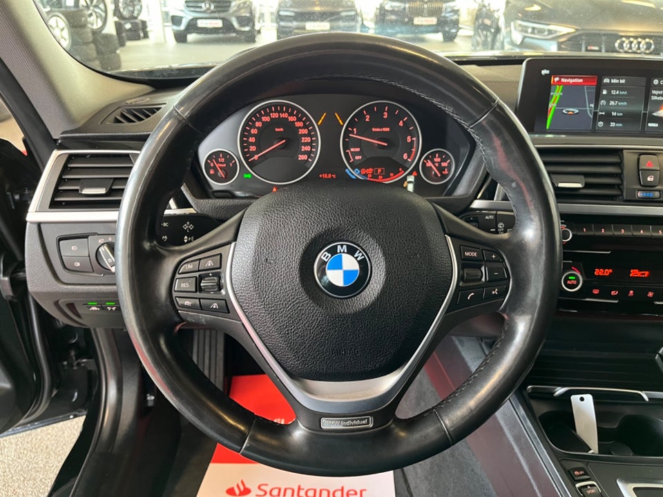 BMW 320d 2,0 Touring aut. 5d