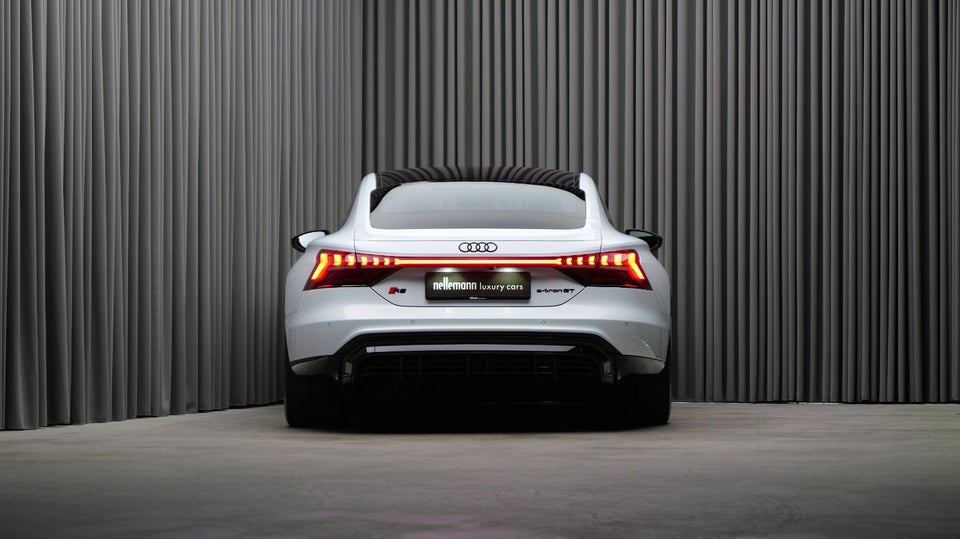 Audi RS e-tron GT quattro 4d
