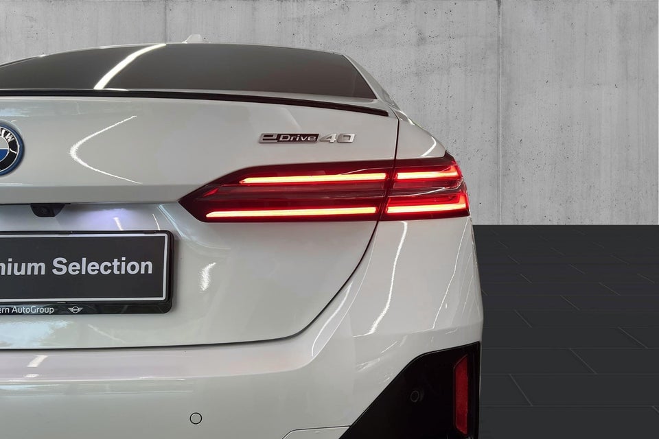 BMW i5 eDrive40 M-Sport Pro 4d