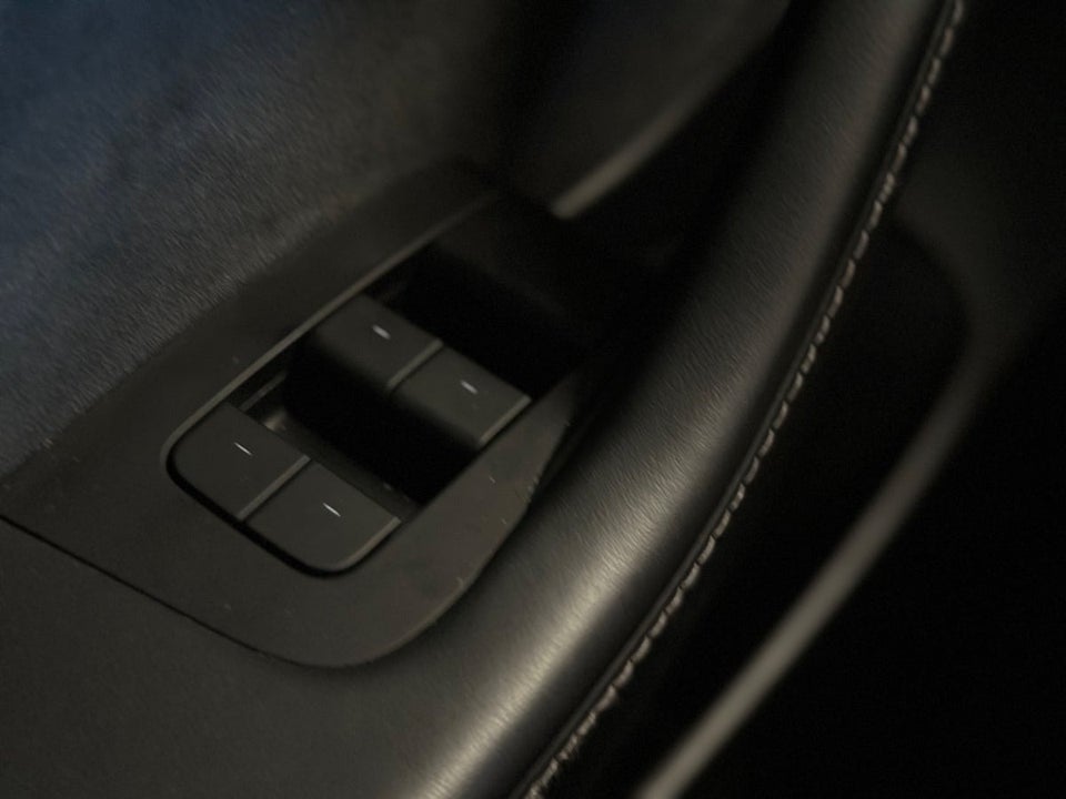 Tesla Model 3 Standard Range+ RWD 4d