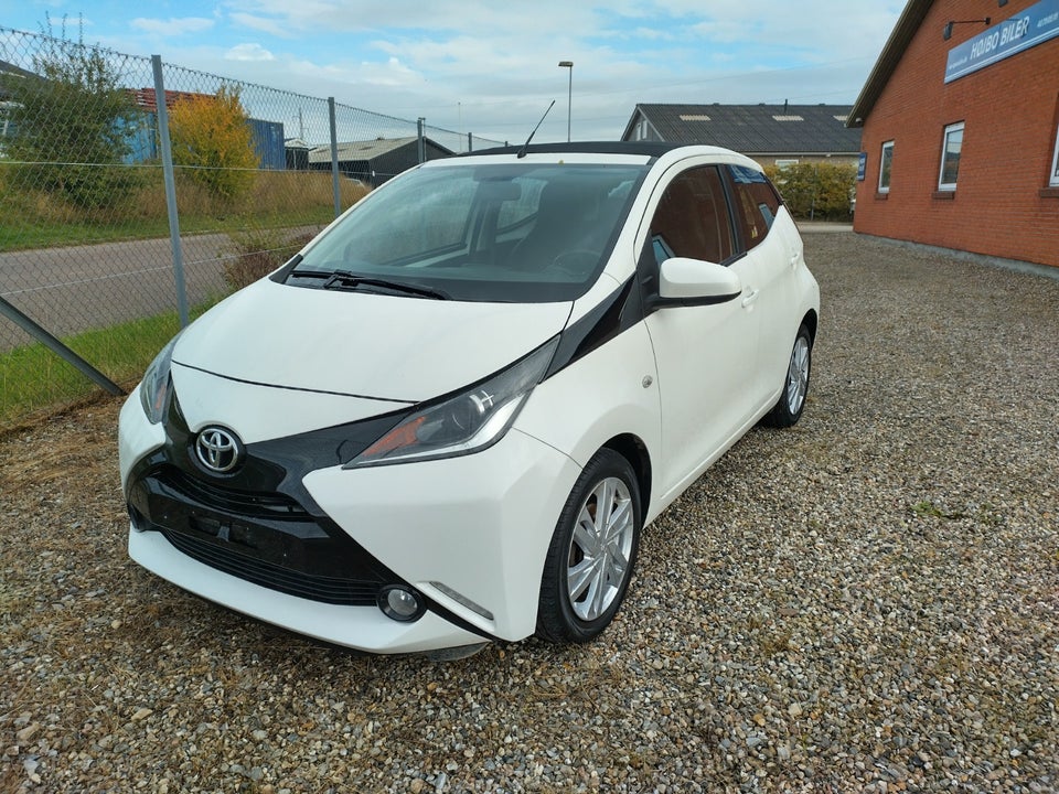 Toyota Aygo 1,0 VVT-i x-wave Sky 5d