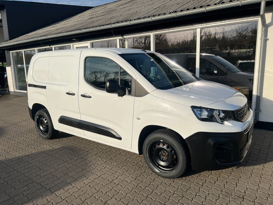 Peugeot Partner 1,5 BlueHDi 100 L1V1 Ultimate Van