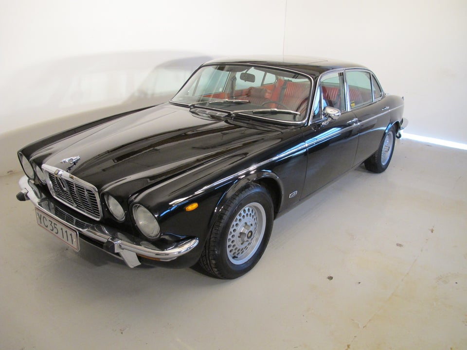 Jaguar XJ12 5,3 L aut. 4d