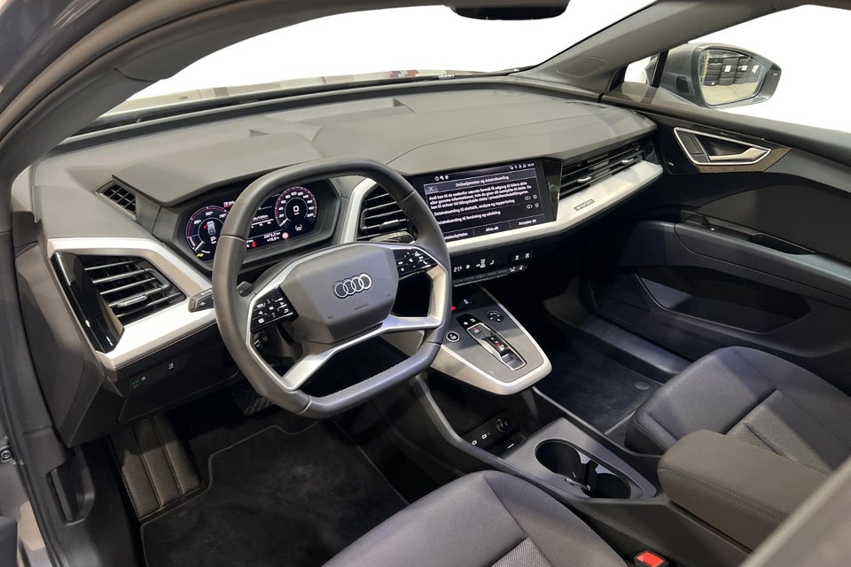 Audi Q4 e-tron 40 Progress 5d