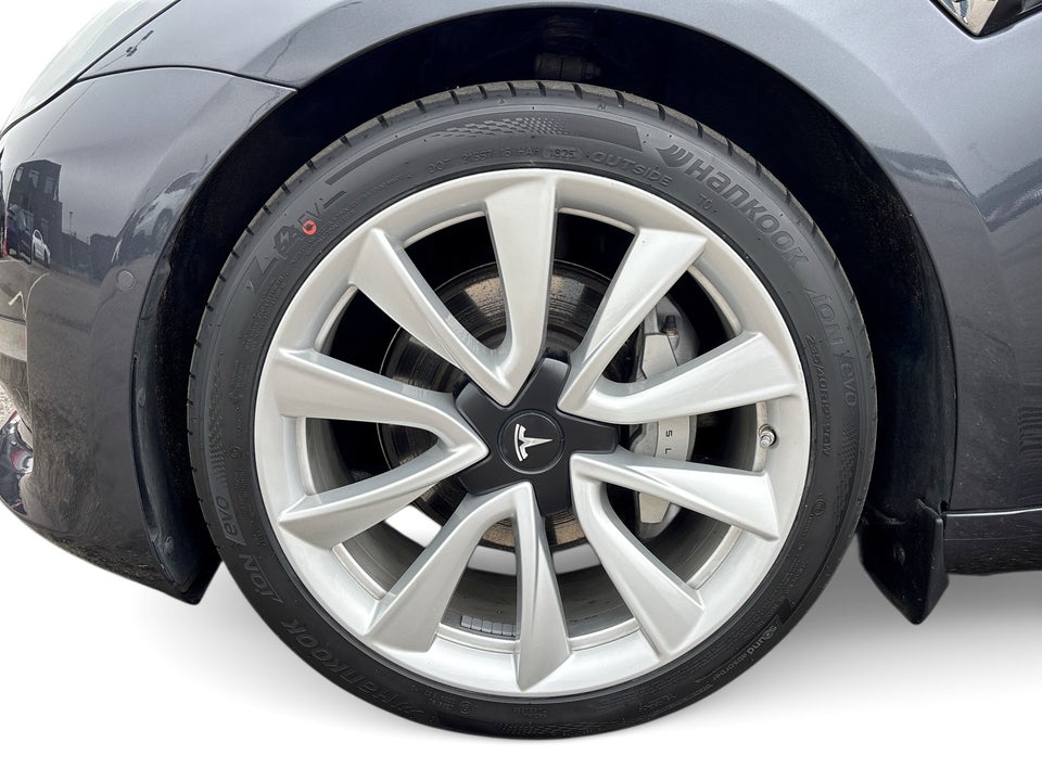 Tesla Model 3 Long Range AWD 4d