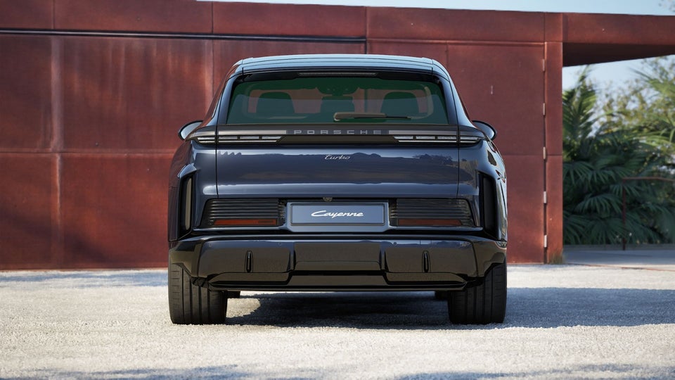 Porsche Cayenne Turbo Electric 5d
