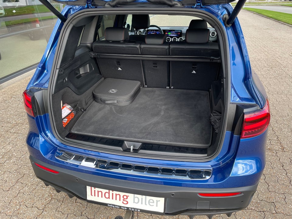 Mercedes EQB250+ AMG Line 5d