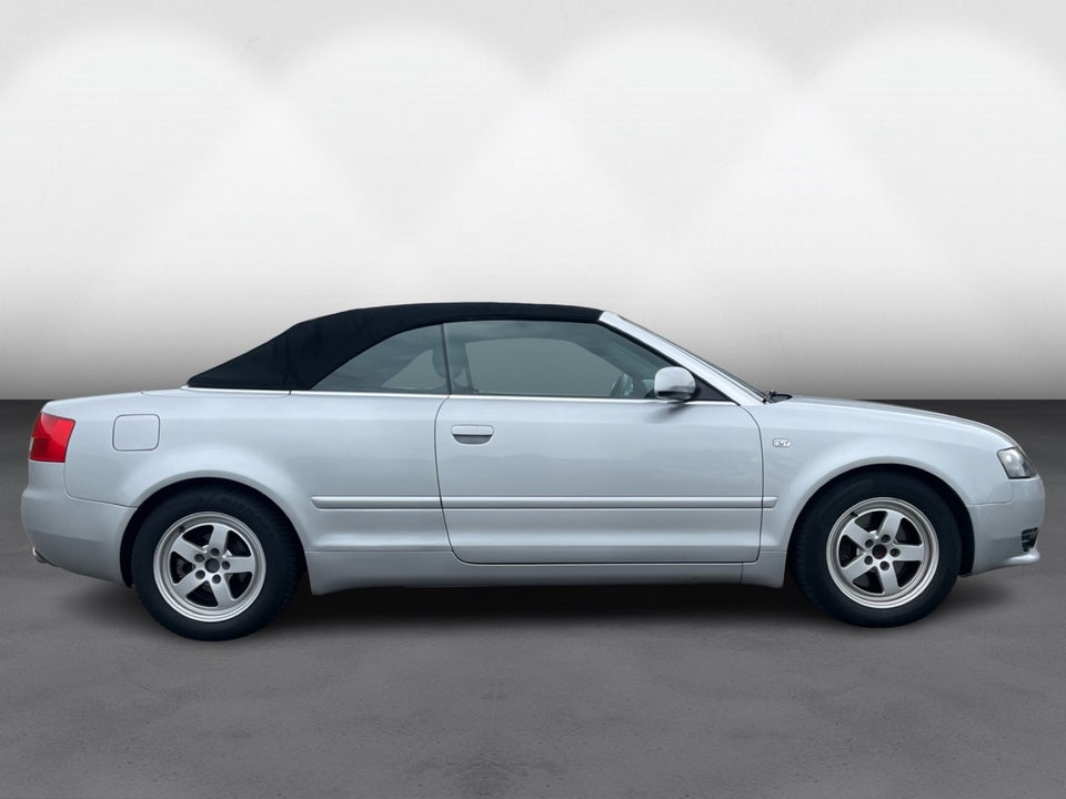 Audi A4 3,0 V6 Cabriolet Multitr. 2d