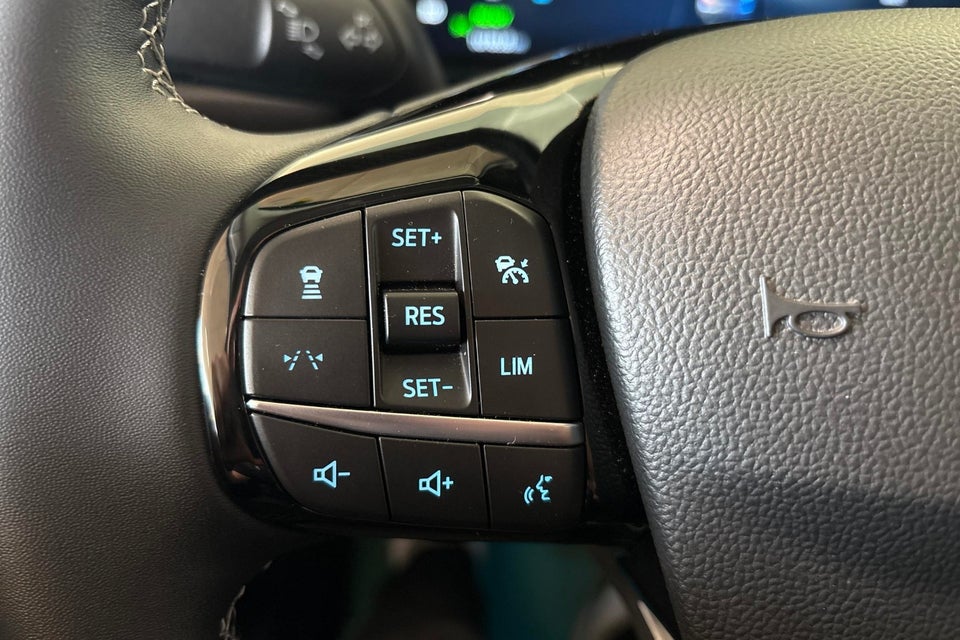 Ford Kuga 2,5 PHEV Active X CVT 5d