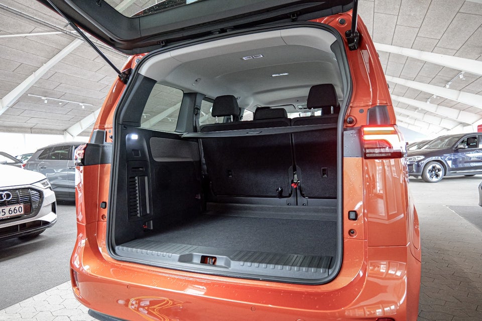 VW ID.Buzz 77 Pro SWB 5d