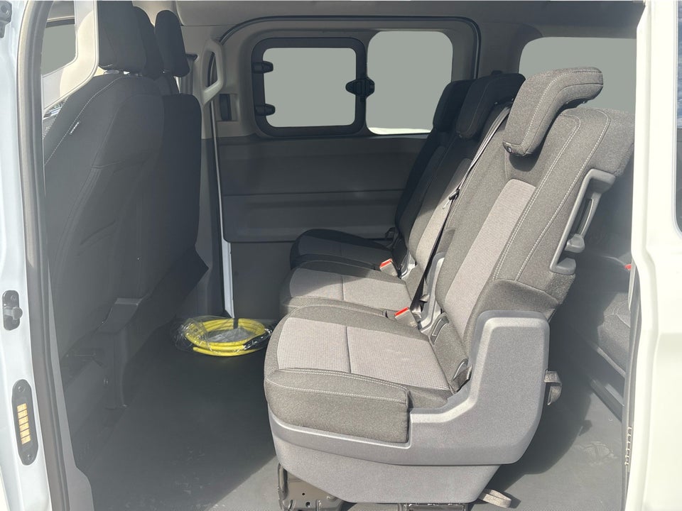 VW e-Caravelle 64 Basis SWB