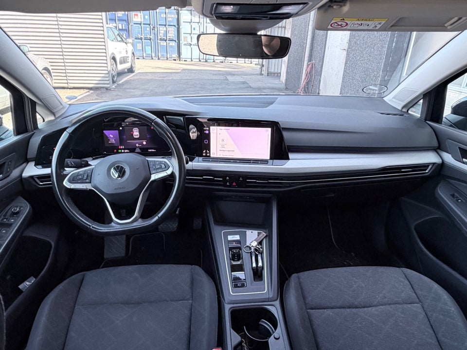 VW Golf VIII 2,0 TDi 115 Life DSG 5d