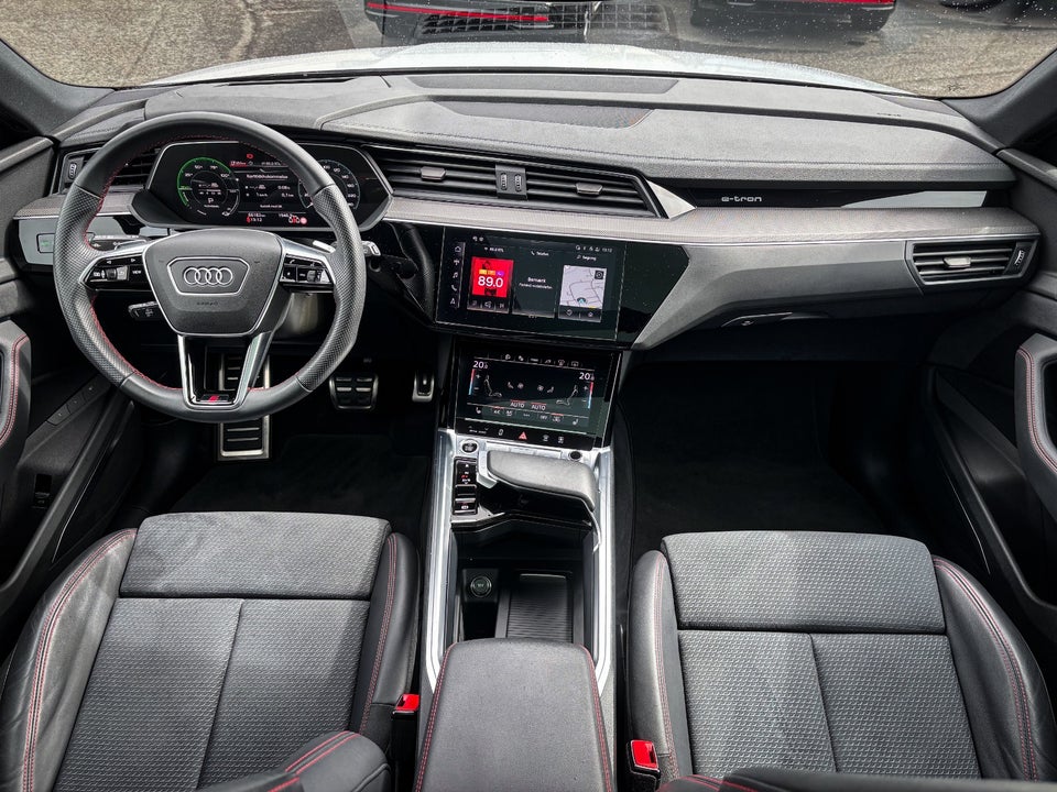 Audi Q8 e-tron 55 S-line Black Style quattro 5d