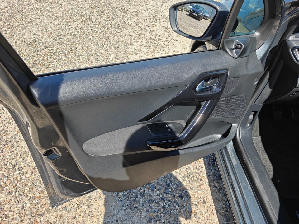 Peugeot 208 1,0 VTi 68 Active 5d