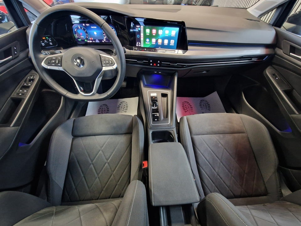 VW Golf VIII 1,4 eHybrid DSG 5d