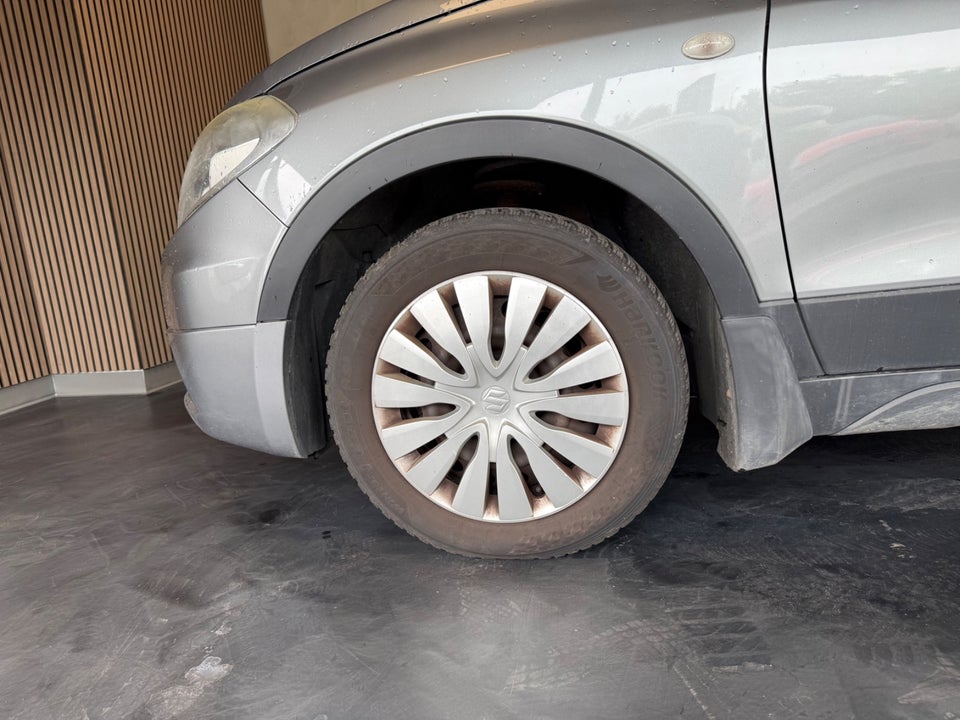 Suzuki S-Cross 1,6 Exclusive 5d