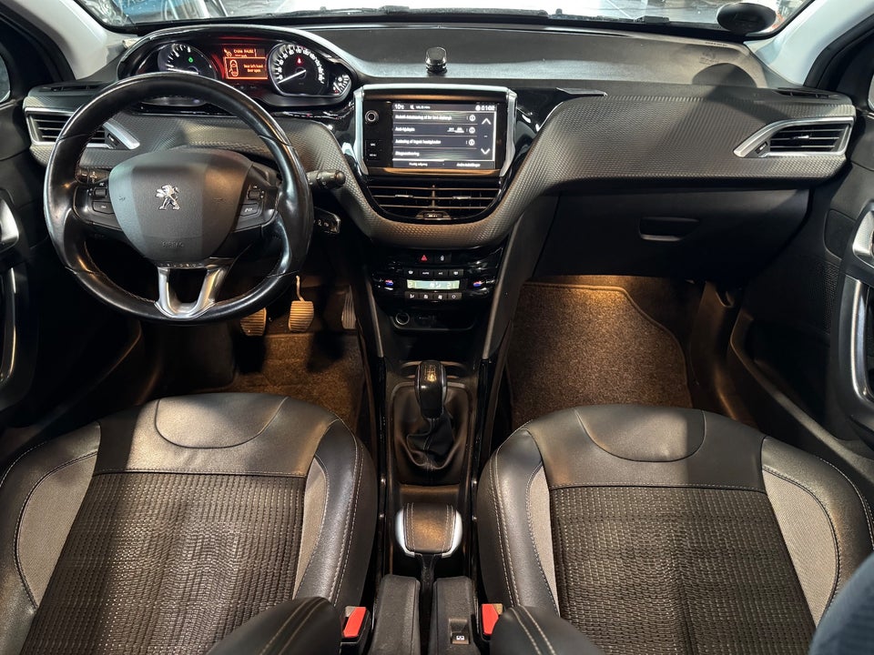 Peugeot 2008 1,6 BlueHDi 100 Allure Sky 5d