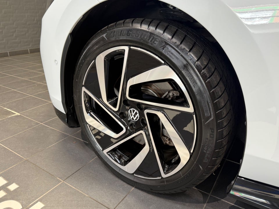 VW ID.7 86 Pro S Tourer 5d