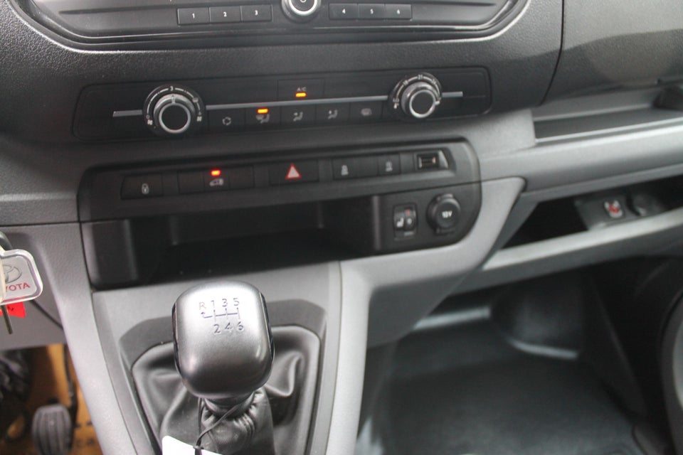 Toyota ProAce 2,0 D 120 Long Comfort Master 5d