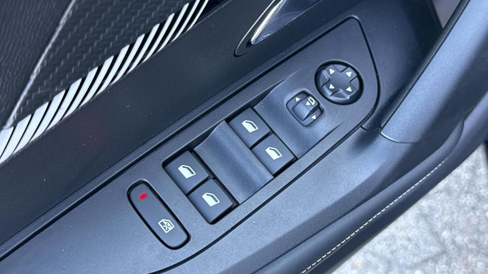 Peugeot 2008 1,2 PureTech 130 Allure EAT8 5d