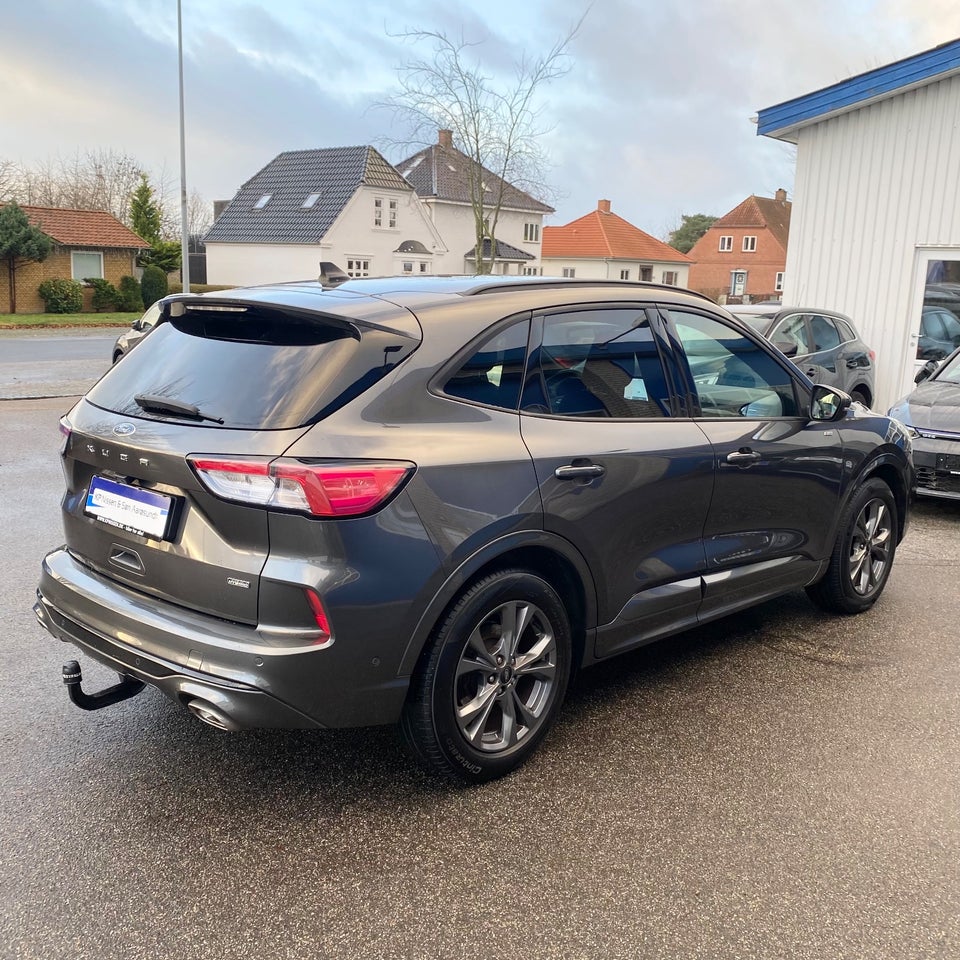 Ford Kuga 2,5 PHEV ST-Line CVT 5d