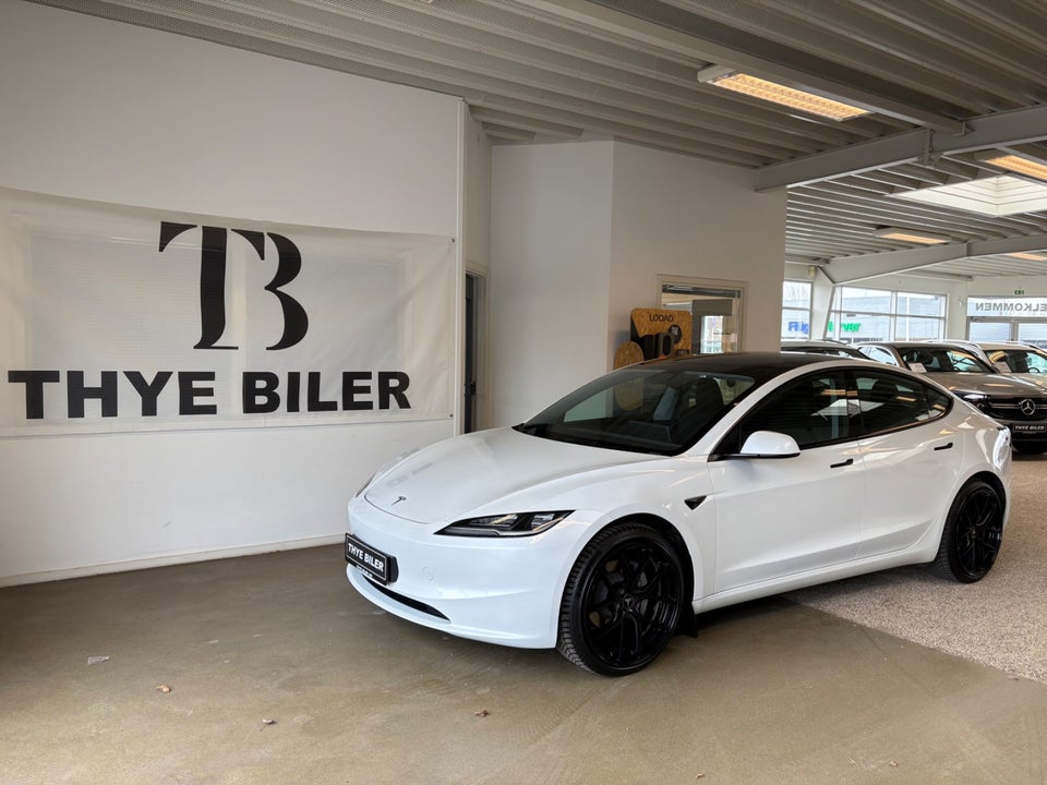 Tesla Model 3 RWD 4d