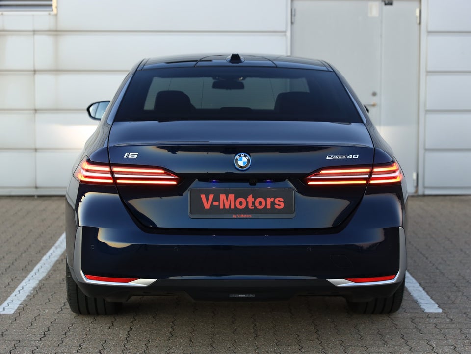 BMW i5 eDrive40 Fully Charged M-Sport 4d