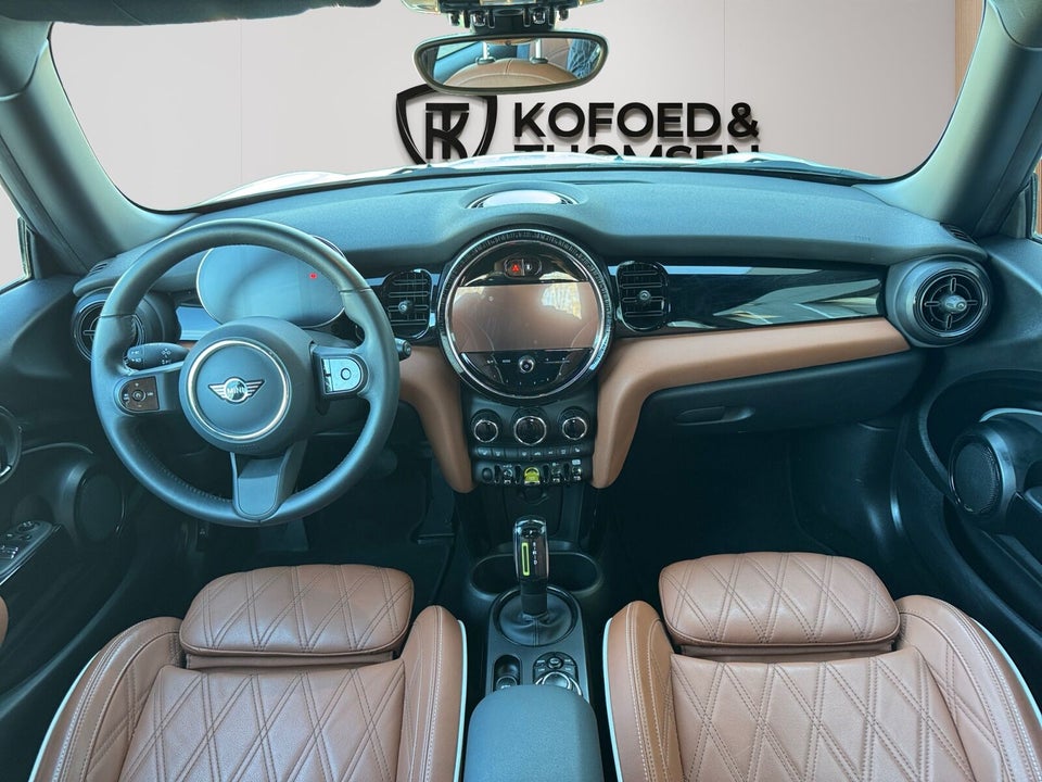 MINI Cooper SE Essential 3d
