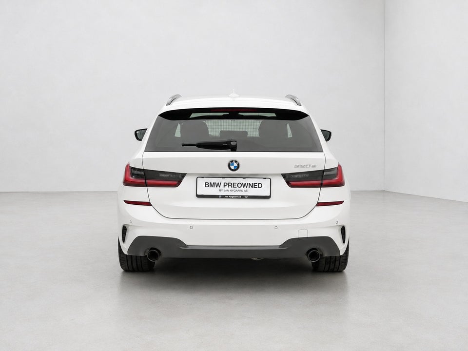 BMW 330e 2,0 Touring M-Sport aut. 5d