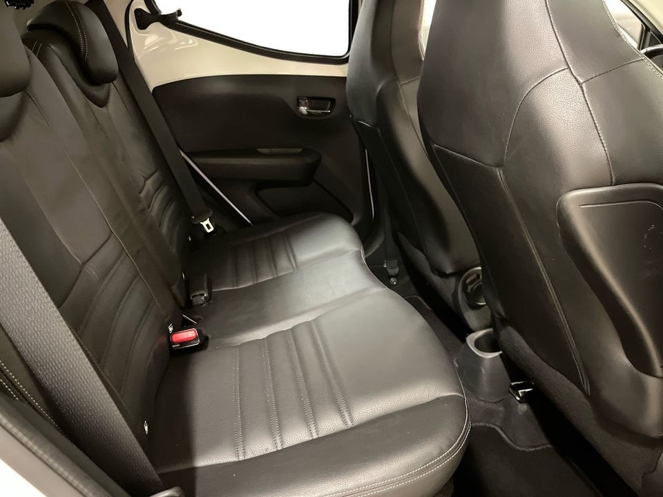 Toyota Aygo 1,0 VVT-i x-pose 5d