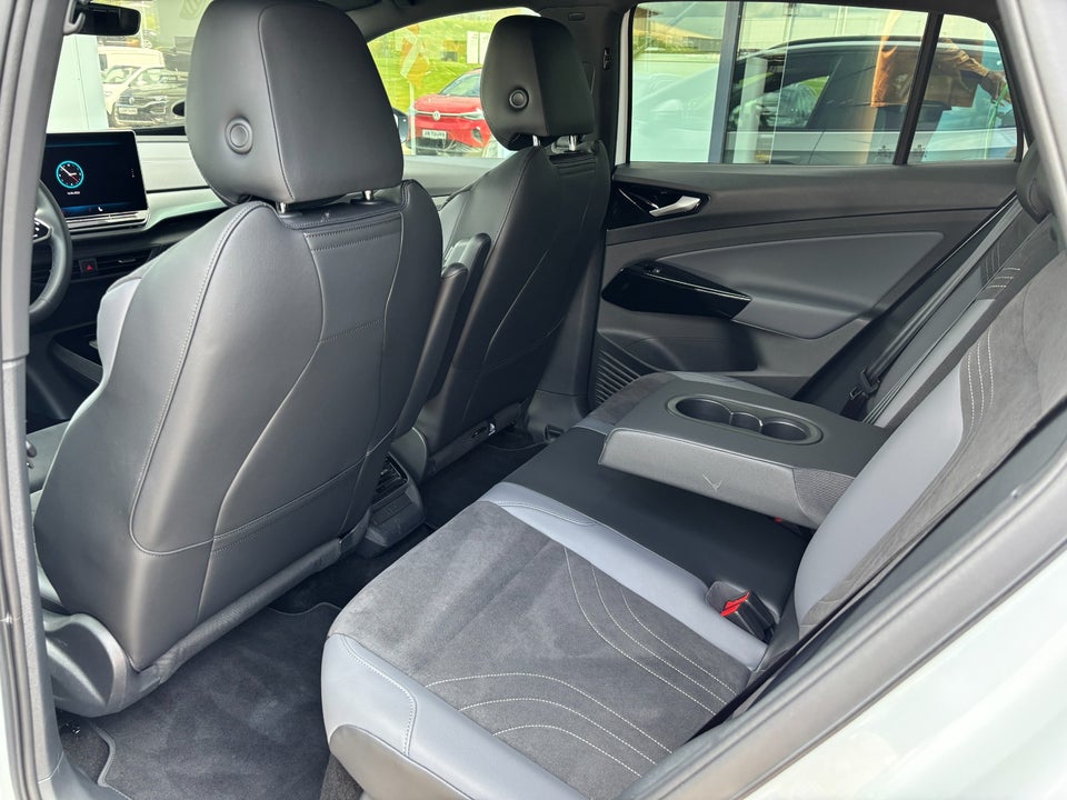 VW ID.4 77 Style 4Motion 5d