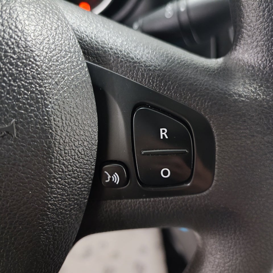 Renault Trafic T29 2,0 dCi 120 L2H1