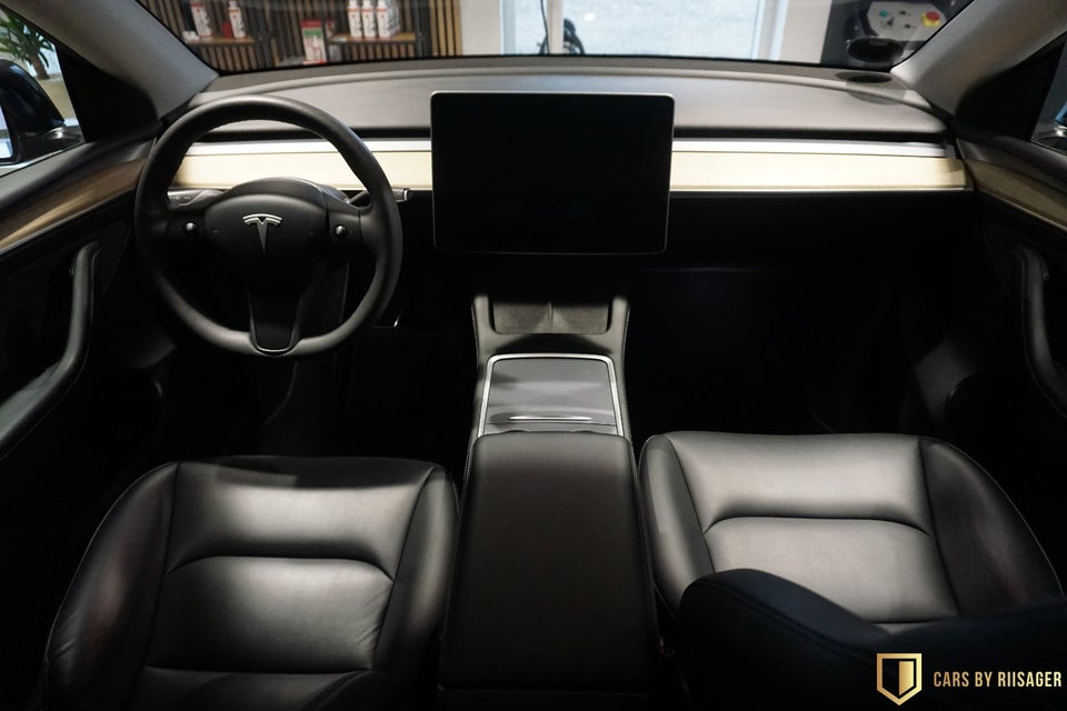 Tesla Model Y RWD 5d