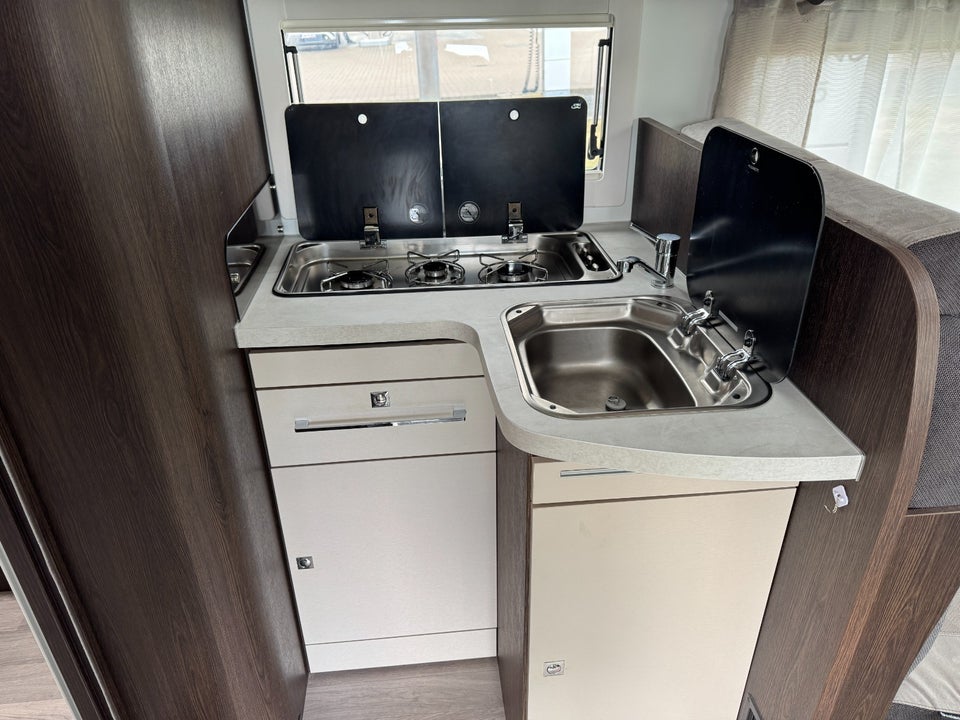 Ford Benimar 2,0 Tessoro 463 aut. 3d