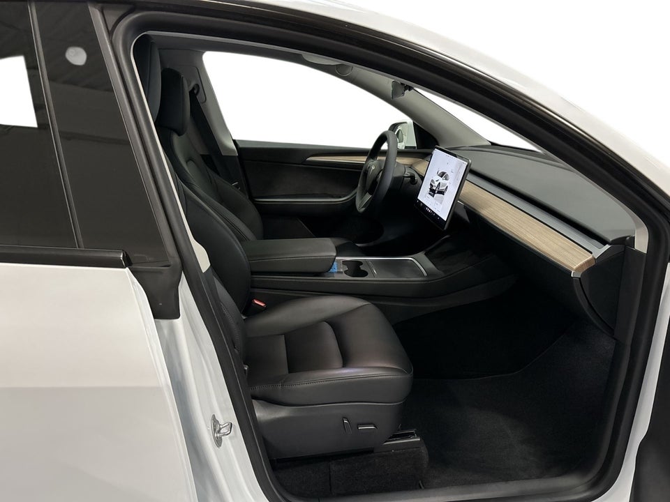 Tesla Model Y RWD 5d